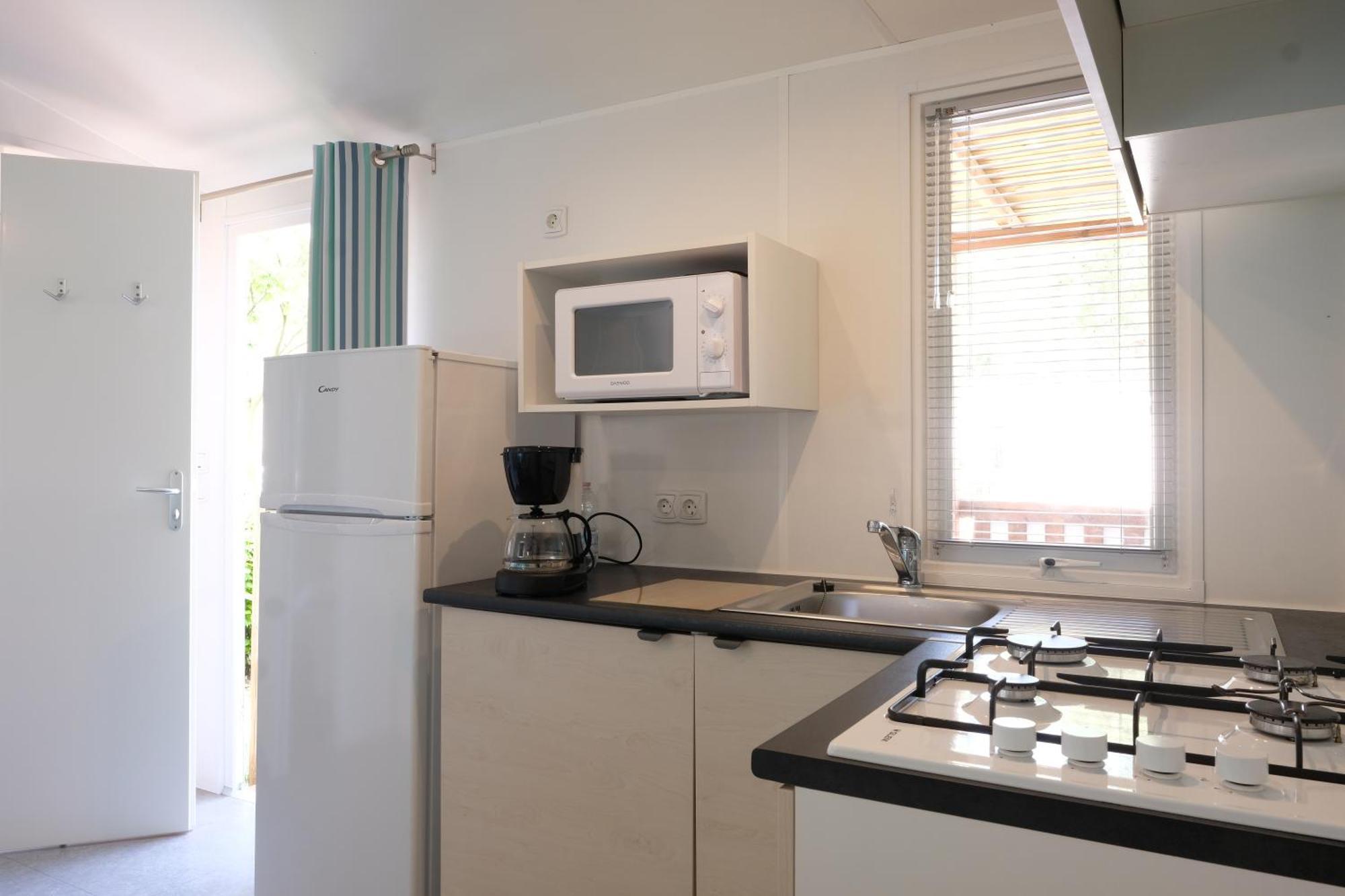 Happy Camp Mobile Homes In Castello Camping & Summer Resort Neos Marmaras Exteriör bild